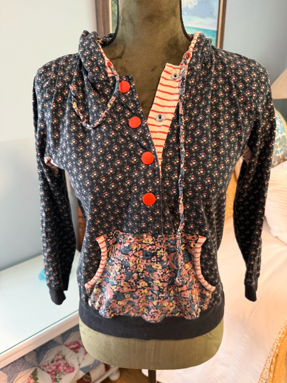 Marc Jacobs Multicolor Floral-Print Hoodie Top in Navy and Coral